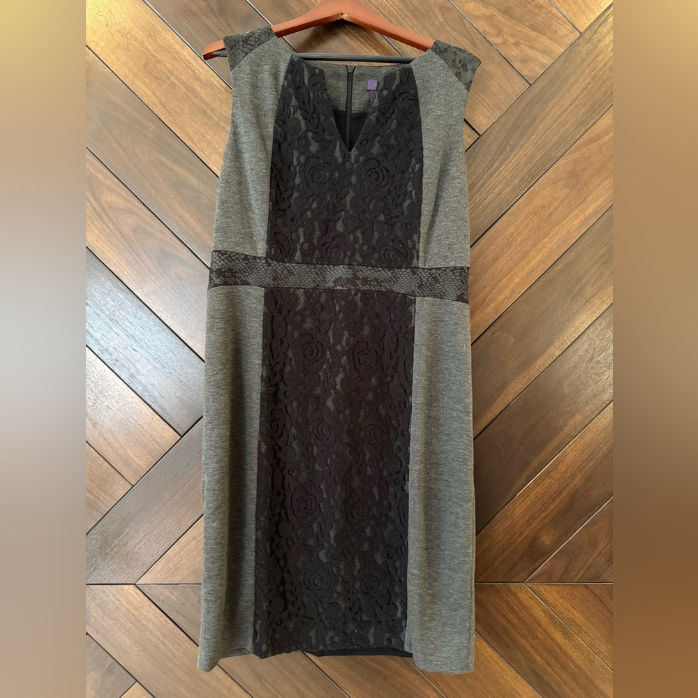 NYDJ Dress
Size 16
Grey with lace accent